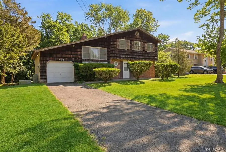 43 Village Lane, Hauppauge, NY 11788 - #2