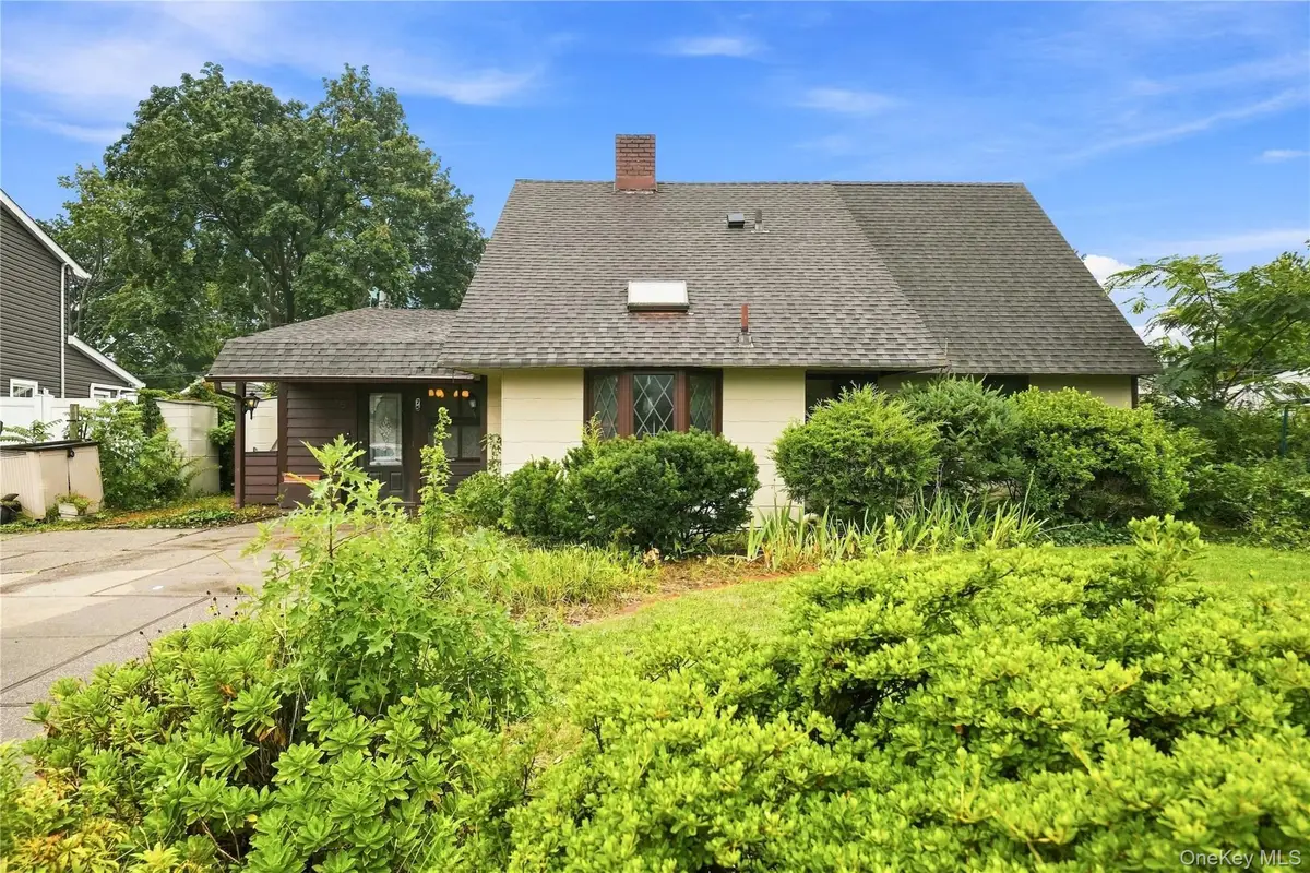 75 Weaving Lane, Wantagh, NY 11793 - #1