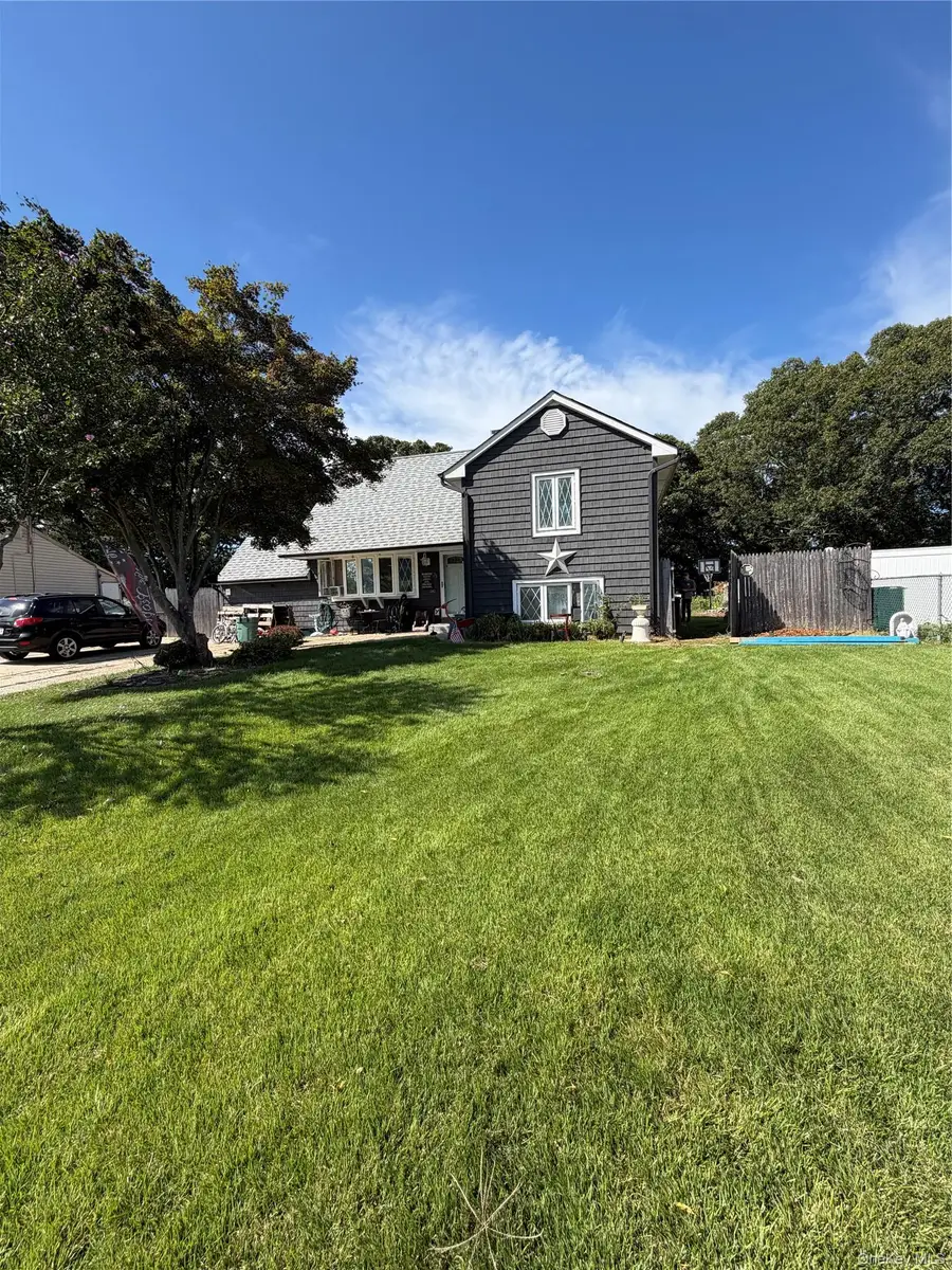 31 Garden Lane, Centereach, NY 11720 - #2