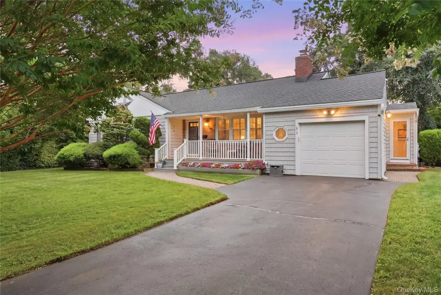 2 Baltic Place, Amity Harbor, NY 11701 - #2