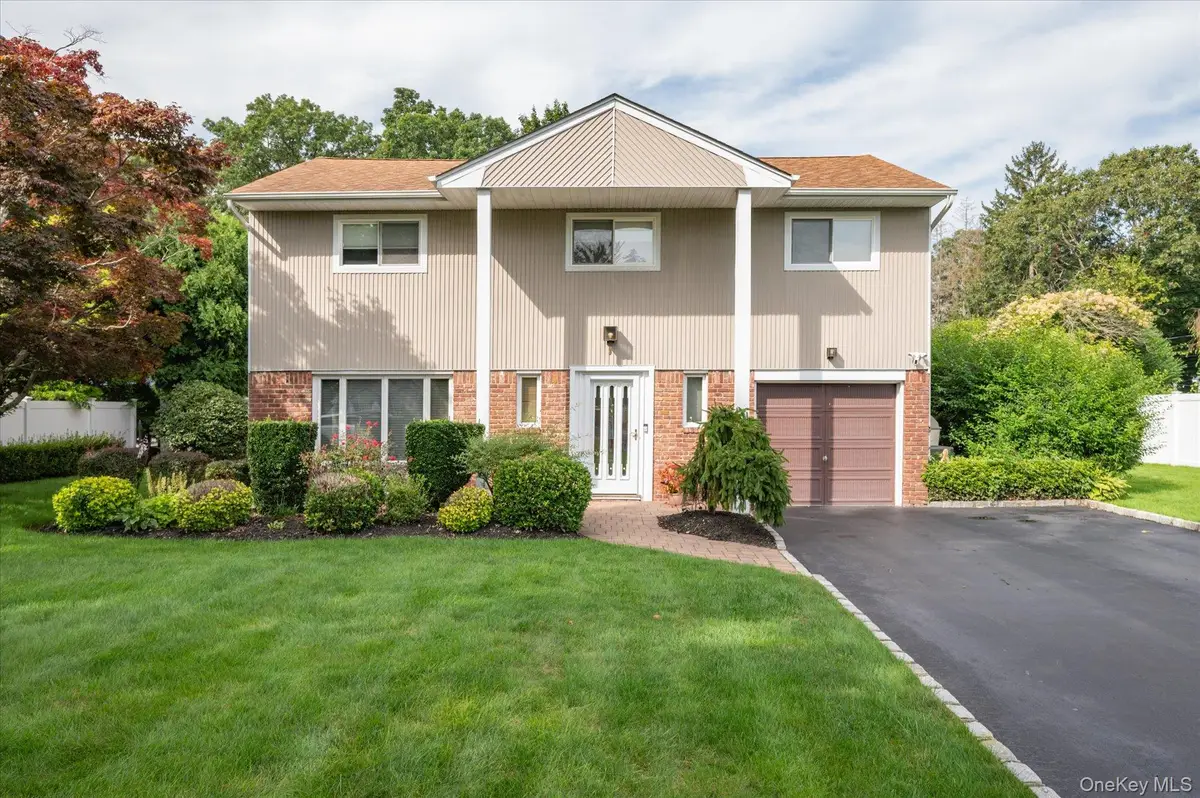 10 Klaibar Lane, East Northport, NY 11731 - #1