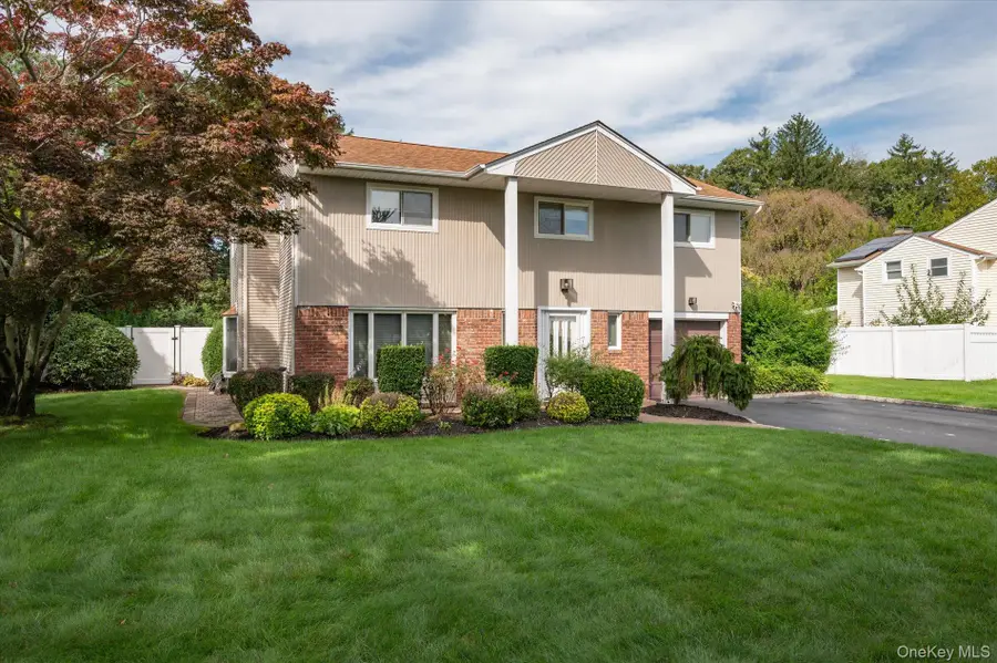 10 Klaibar Lane, East Northport, NY 11731 - #3
