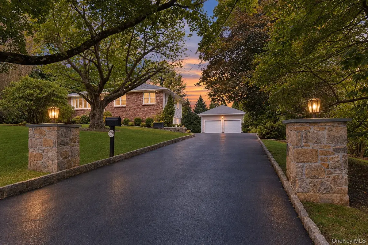 9 Stonegate Road, Valhalla, NY 10595 - #1