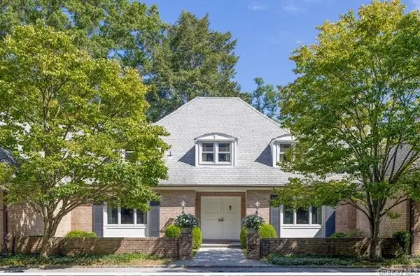 217 Feeks Lane, Locust Valley, NY 11560