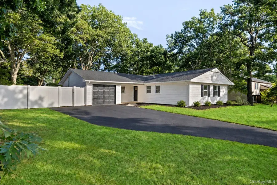 35 Winside Lane, Coram, NY 11727 - #2
