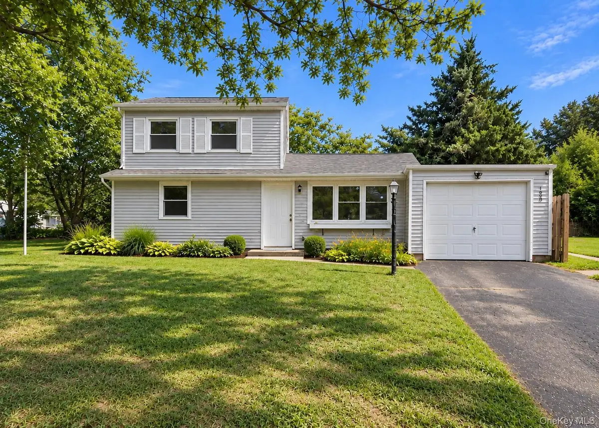 1065 Udall Road, Bay Shore, NY 11706 - #1