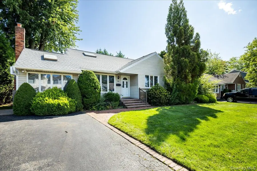 10 Seneca Drive, Massapequa, NY 11758 - #3