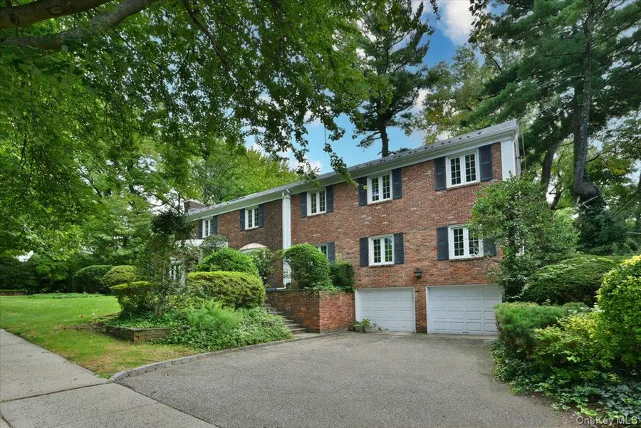 9 Dorset Road, Great Neck, NY 11020 - #3