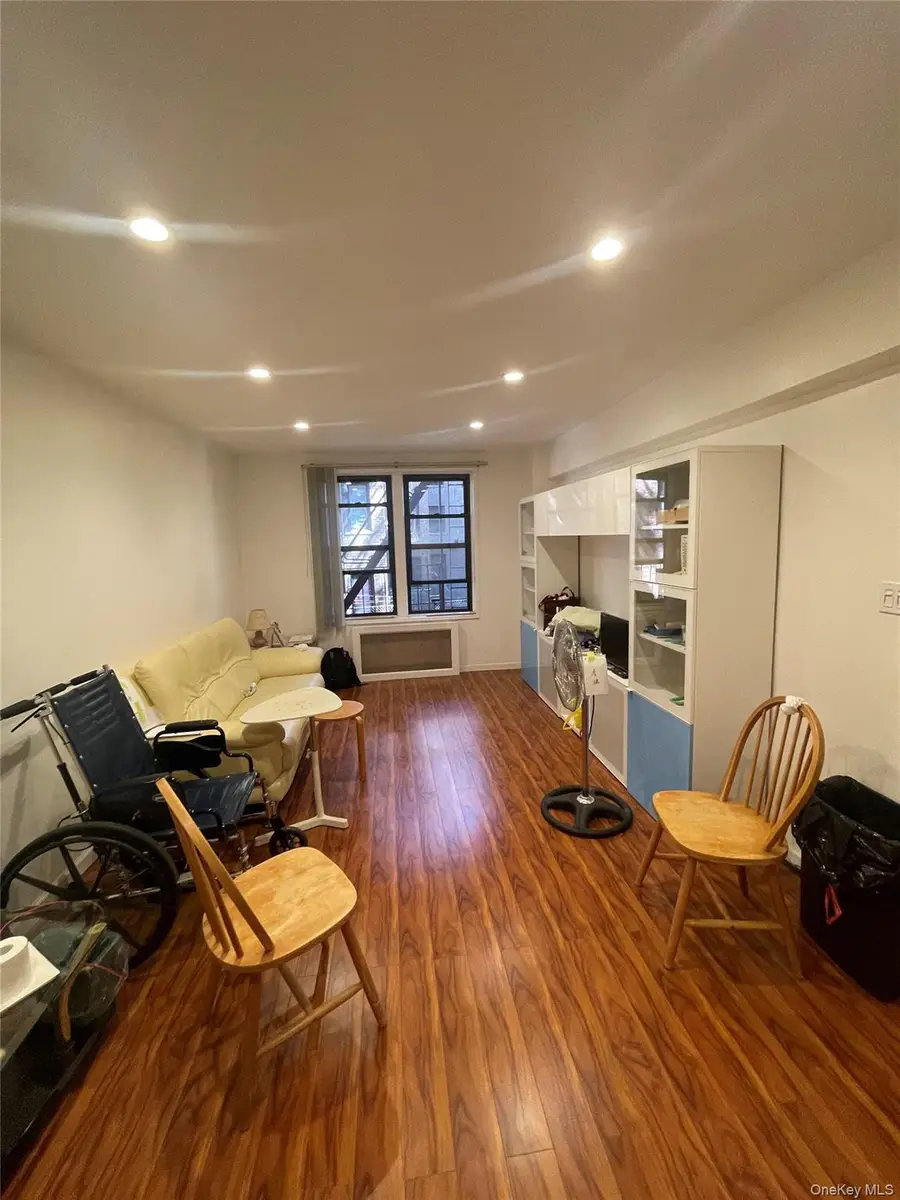 8425 Elmhurst Avenue #2S, Elmhurst, NY 11373 - #3