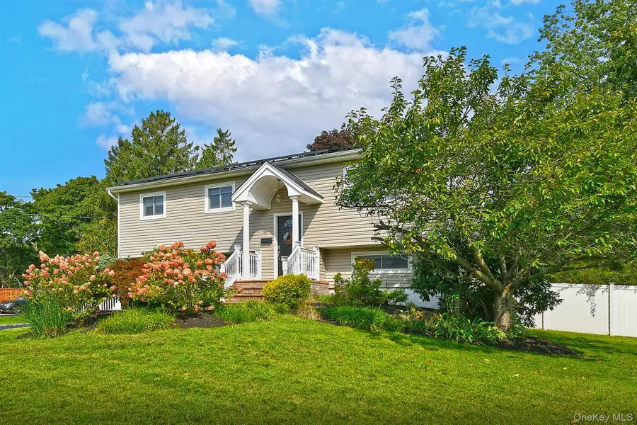 37 Euclid Avenue, Dix Hills, NY 11746 - #3