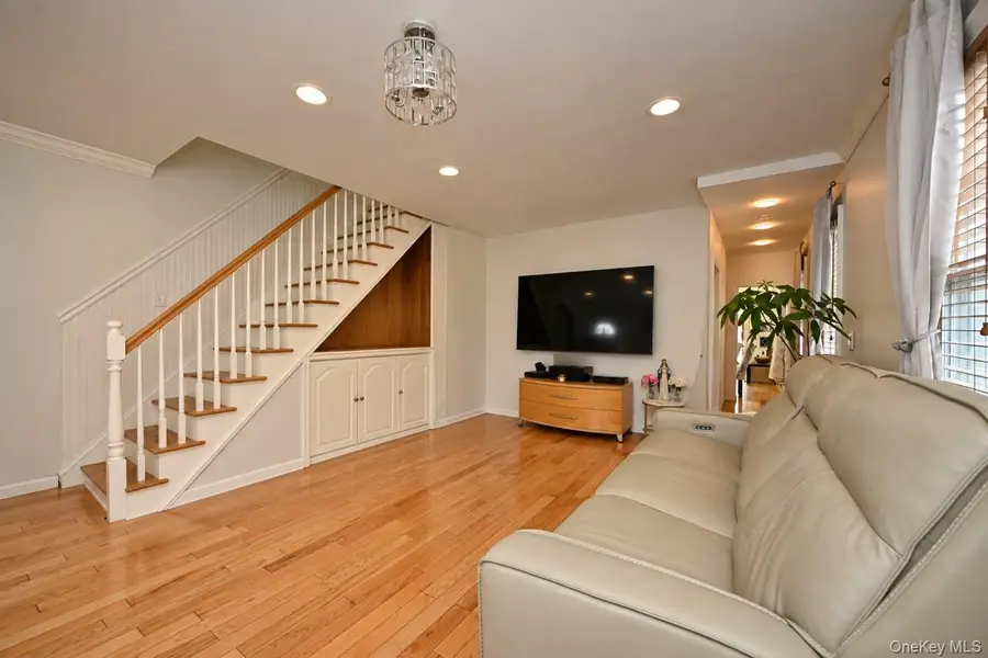 108 E 6th Road, Broad Channel, NY 11693 - #3