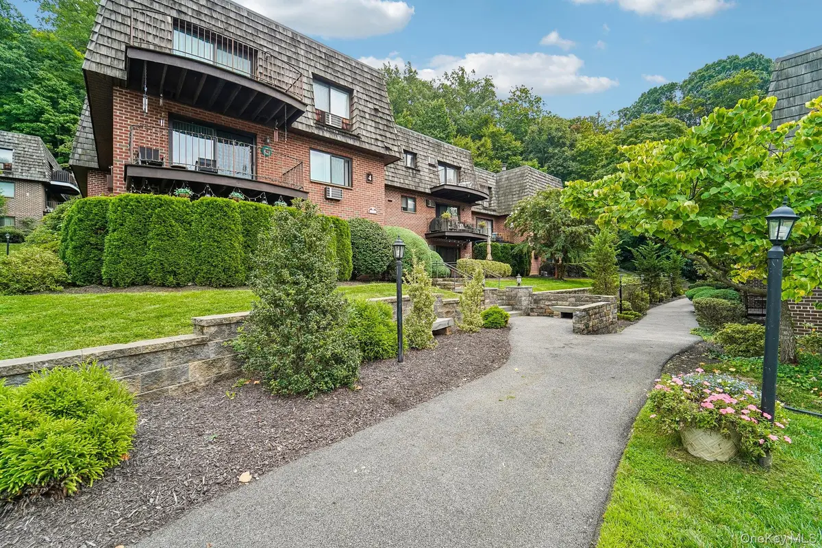 4 Briarcliff Drive S #9, Ossining, NY 10562 - #1