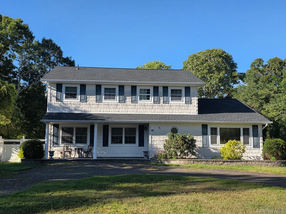 343 Mohawk Place, Holbrook, NY 11741 - #1