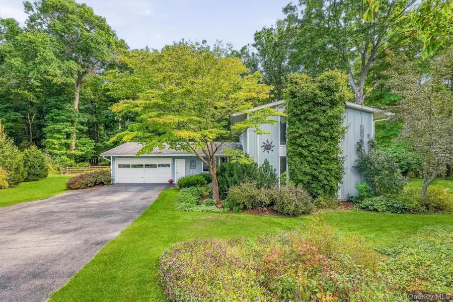 2 Woodcrest Drive, Hopewell Junction, NY 12533 - #3