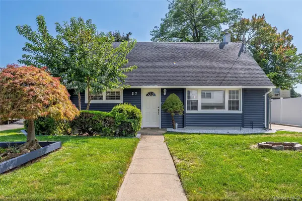 27 Park Lane, Bethpage, NY 11714