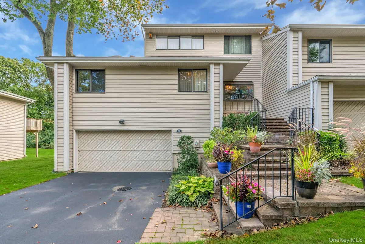 60 Chestnut Lane, Woodbury, NY 11797 - #1