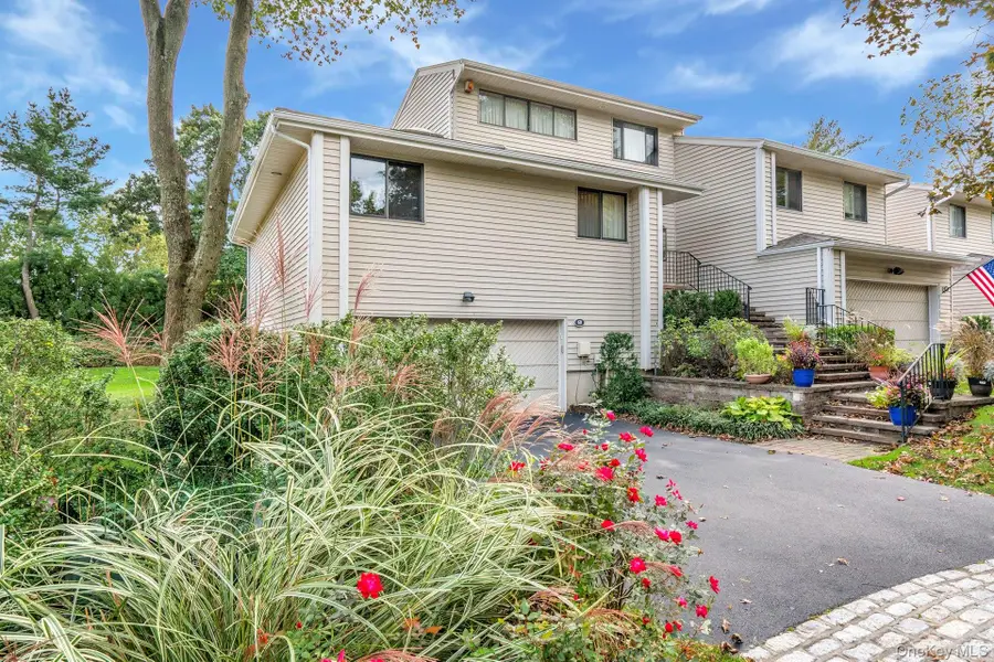 60 Chestnut Lane, Woodbury, NY 11797 - #2