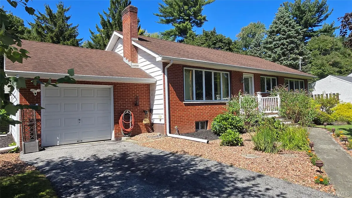 29 Kinry Road, Poughkeepsie, NY 12603 - #1