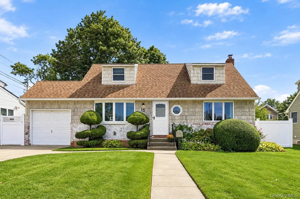 15 Scholl Drive, Farmingdale, NY 11735 - #1