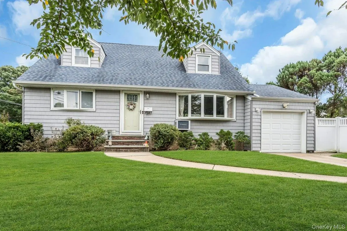 8 N Summit Drive, Massapequa, NY 11758 - #1
