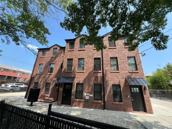 56-75 136th Street #3A, Flushing, NY 11355