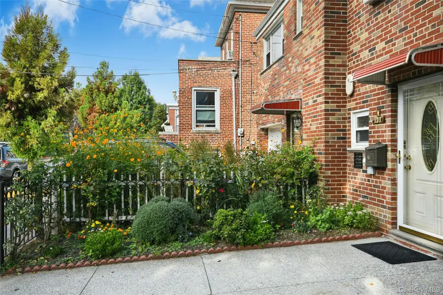 137 E 235th Street, Bronx, NY 10470 - #2
