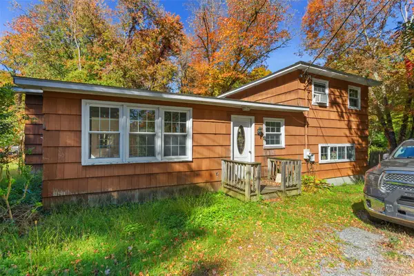14 Curry Road, Mahopac, NY 10541