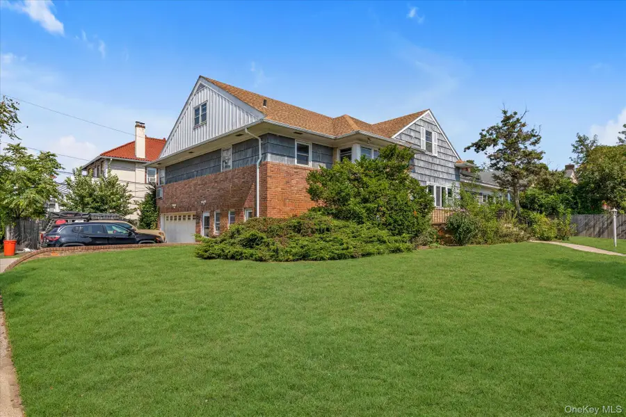 305 E Olive Street, Long Beach, NY 11561 - #2