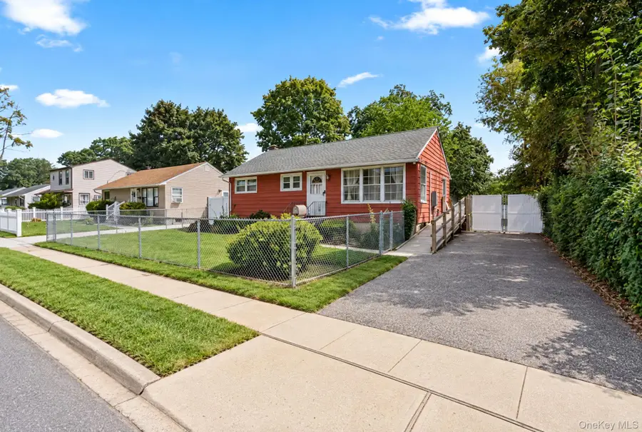 5 Prospect Street W, Amityville, NY 11701 - #3