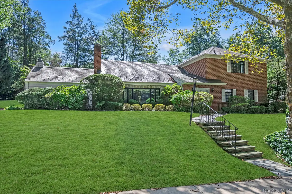 238 Clent Road, Great Neck, NY 11021 - #1