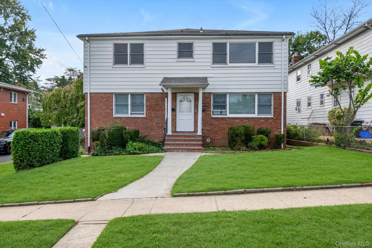 7 Linwood Road N, Port Washington, NY 11050 - #1