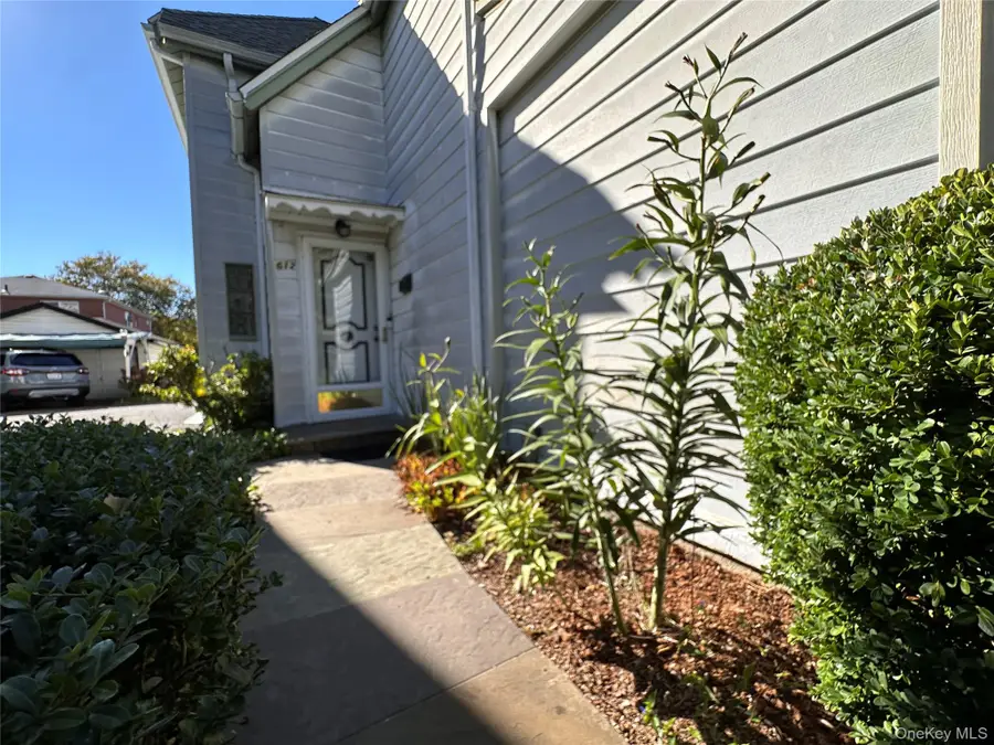 612 S 8th Avenue, Mount Vernon, NY 10550 - #2