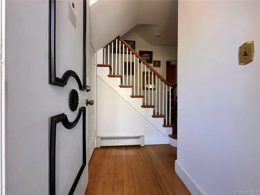 612 S 8th Avenue, Mount Vernon, NY 10550 - #3