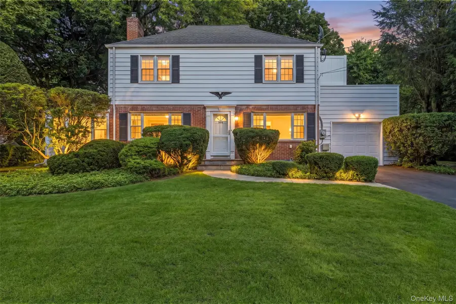 999 Knollwood Road, White Plains, NY 10603 - #2