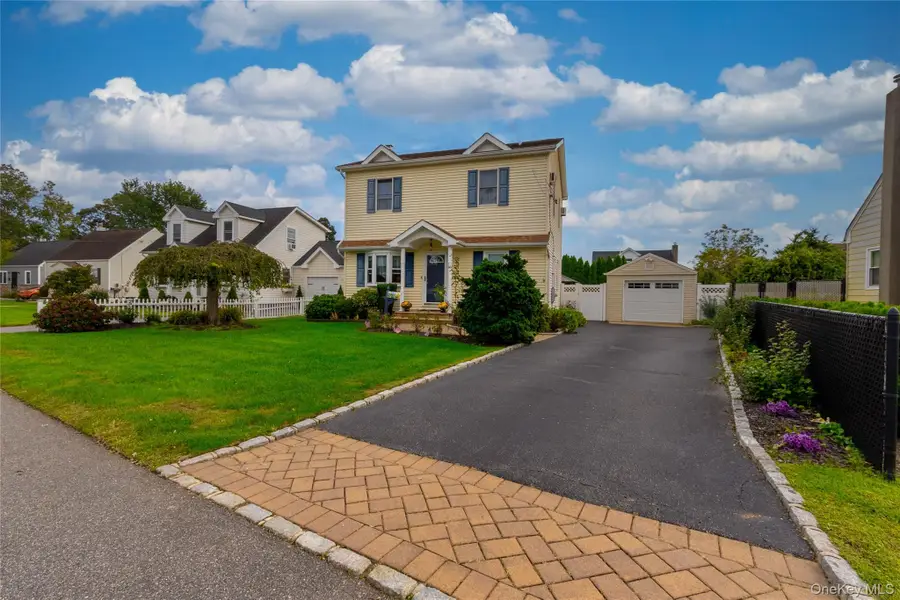 50 Peters Lane, North Babylon, NY 11703 - #2