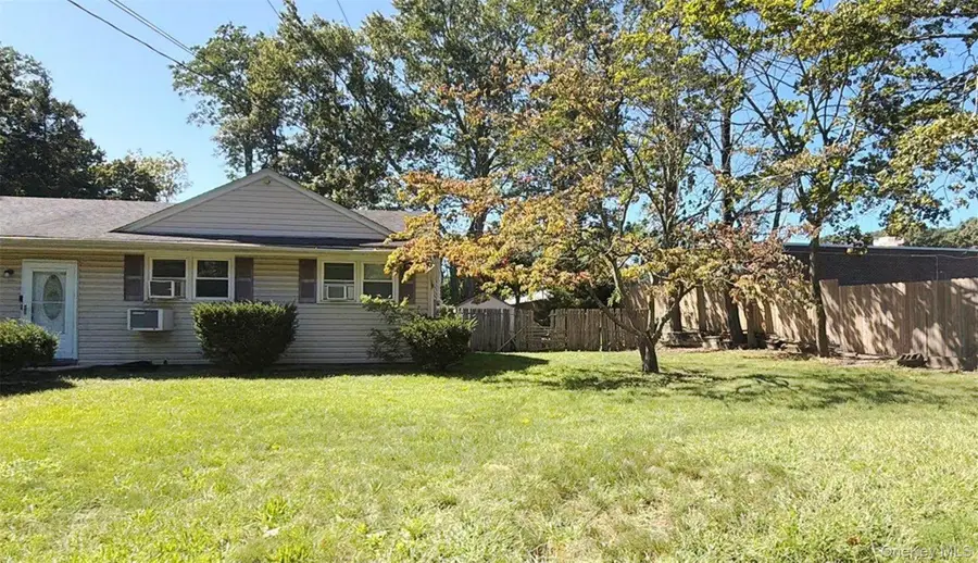 226 Holbrook Road, Holbrook, NY 11741 - #3