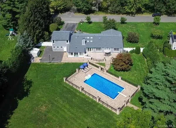 135 Hickman Street, Syosset, NY 11791