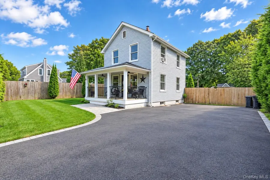 9 Jennings Avenue, Center Moriches, NY 11934 - #2