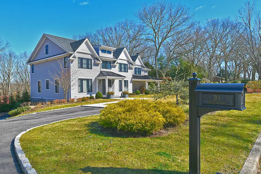 10 Yardley Drive, Dix Hills, NY 11746 - #2