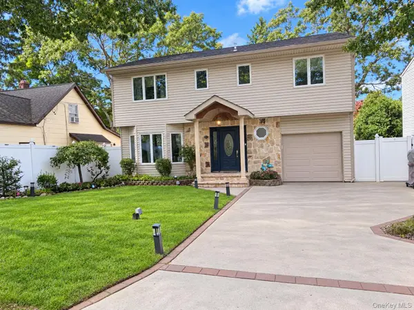41 Homeland Drive, Huntington, NY 11743