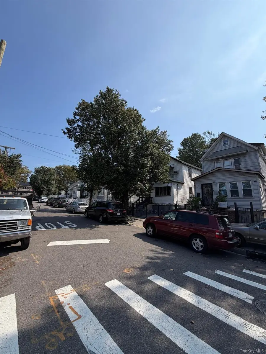 13802 106th Avenue, Jamaica, NY 11435 - #3