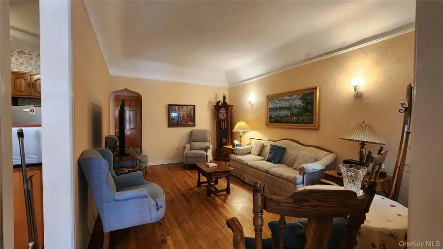 79-04 Kneeland Avenue, Elmhurst, NY 11373 - #2