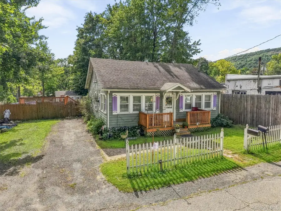 15 Elm Street, Greenwood Lake, NY 10925 - #2