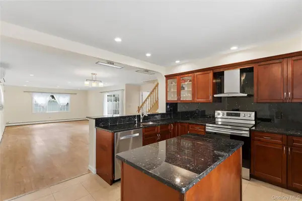79 Albatross Road, Levittown, NY 11756