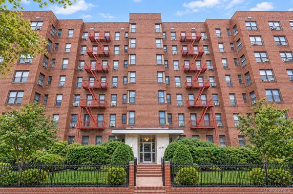 141-60 84th Road #3G, Briarwood, NY 11435