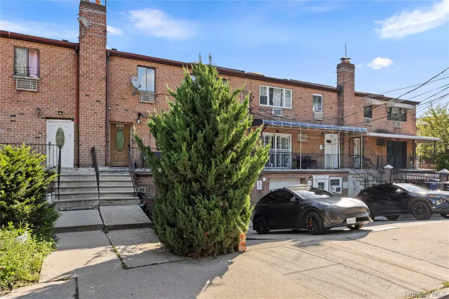 368 Balcom Avenue, Bronx, NY 10465 - #2