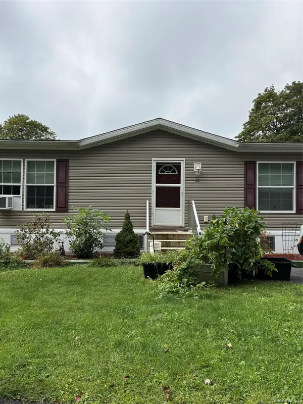 20 Cardinal Rd #89, Hyde Park, NY 12538