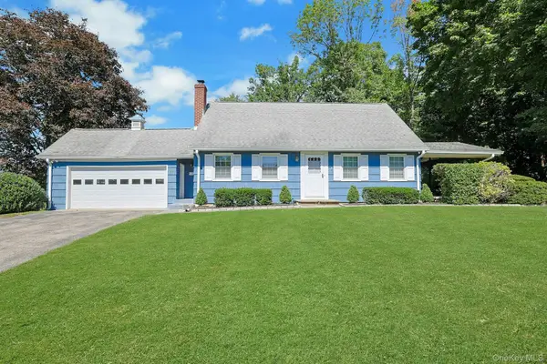 21 Elm Street E, Valhalla, NY 10595