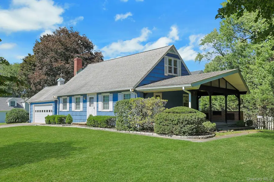 21 Elm Street E, Valhalla, NY 10595 - #3
