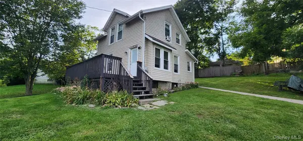 613-615 Salt Point Turnpike, Hyde Park, NY 12601